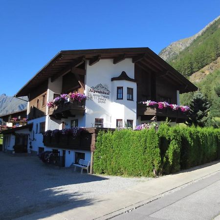 Alpenhaeusl Hotel Solden Exterior photo